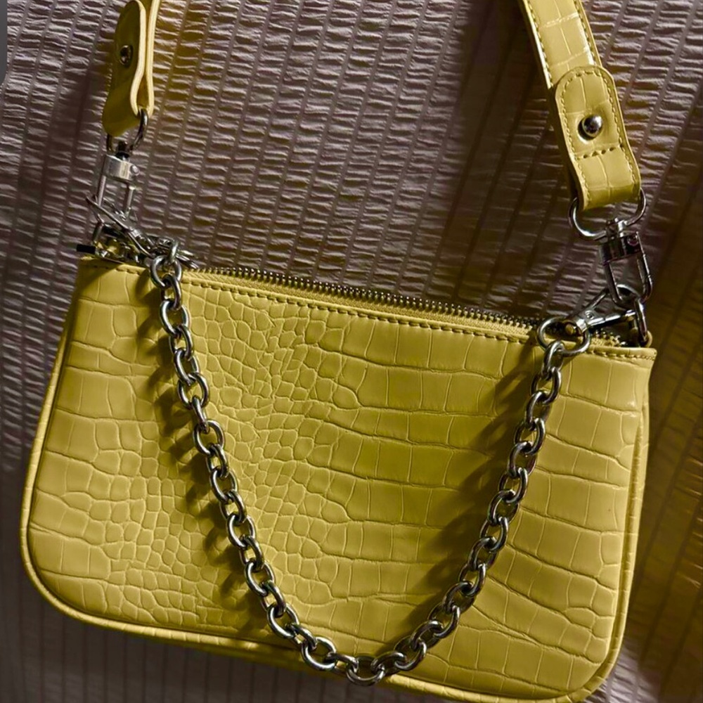 Urban outfitters croc green chain shoulder bag
